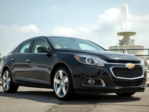 Chevrolet Malibu 2014: Camry hãy coi chừng!